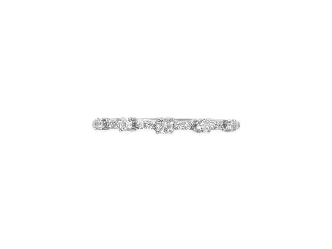 14k White Gold Diamond Graduated Single Prong Ring